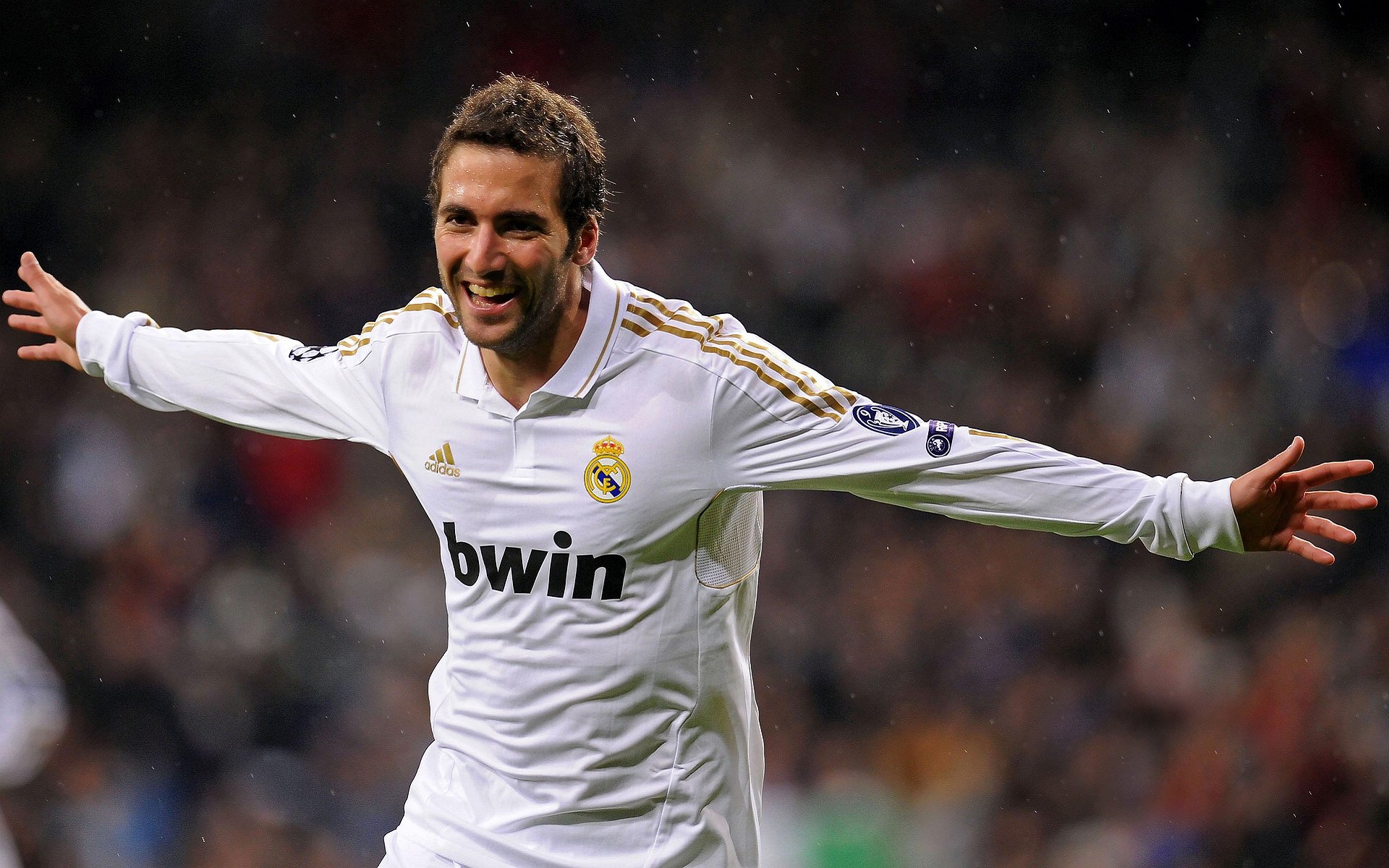 德甲青训系统结合视觉感知训练强化位置判断